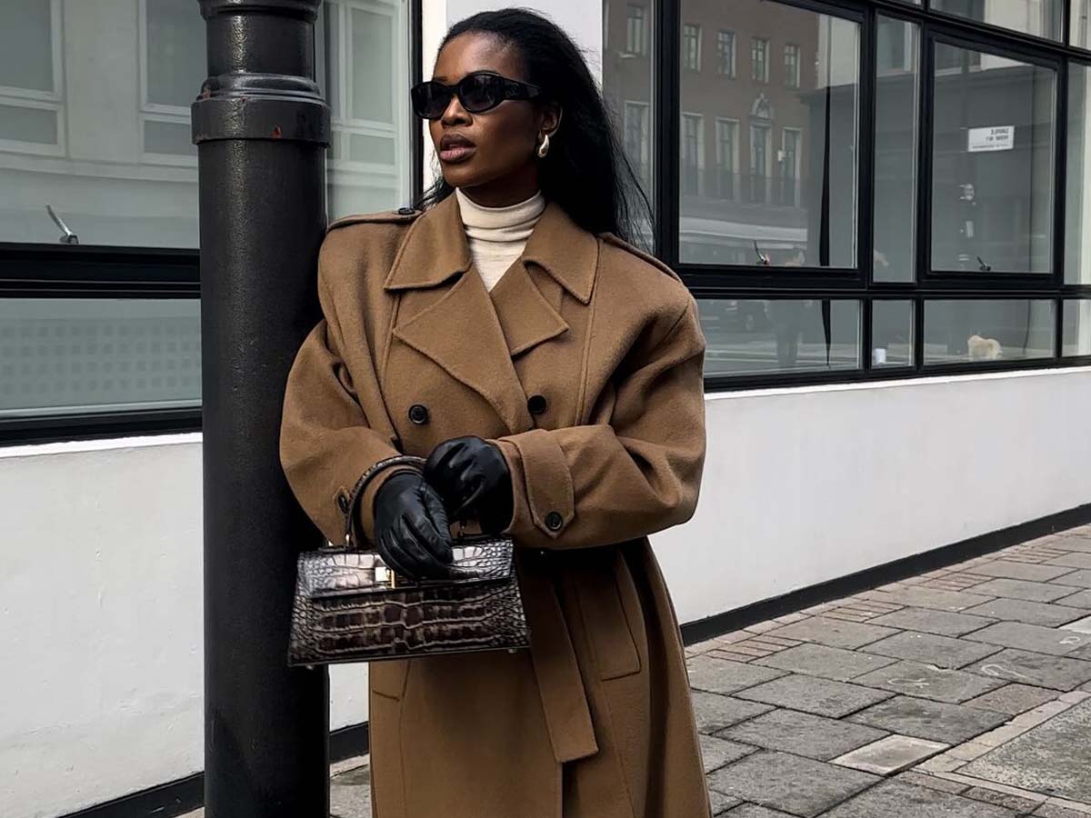 Chic Grey Wool Coat with Fur Collar and White Mini Dress Chic Grey Wool Coat with Fur Collar and White Mini Dress — January Outfits