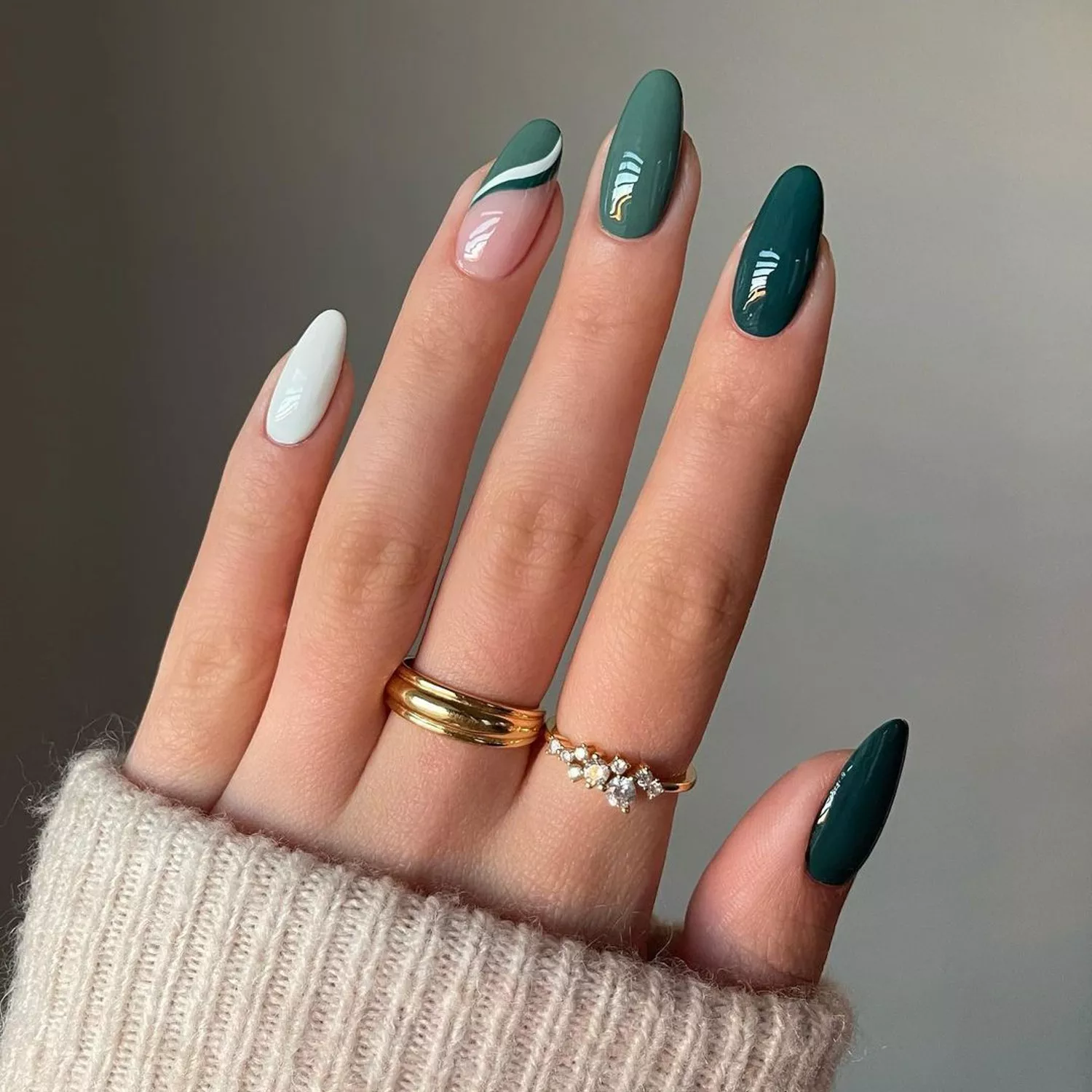 Forest Green Glossy Abstract Swirl Nails Forest Green Glossy Abstract Swirl Nails — Winter Green Nails