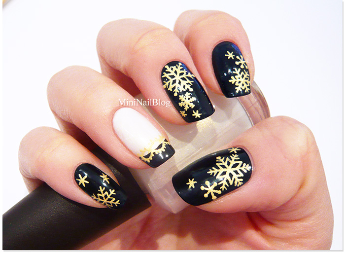 Dramatic Glossy Black with Sharp Flame Tips Dramatic Glossy Black with Sharp Flame Tips — Winter Black Nails