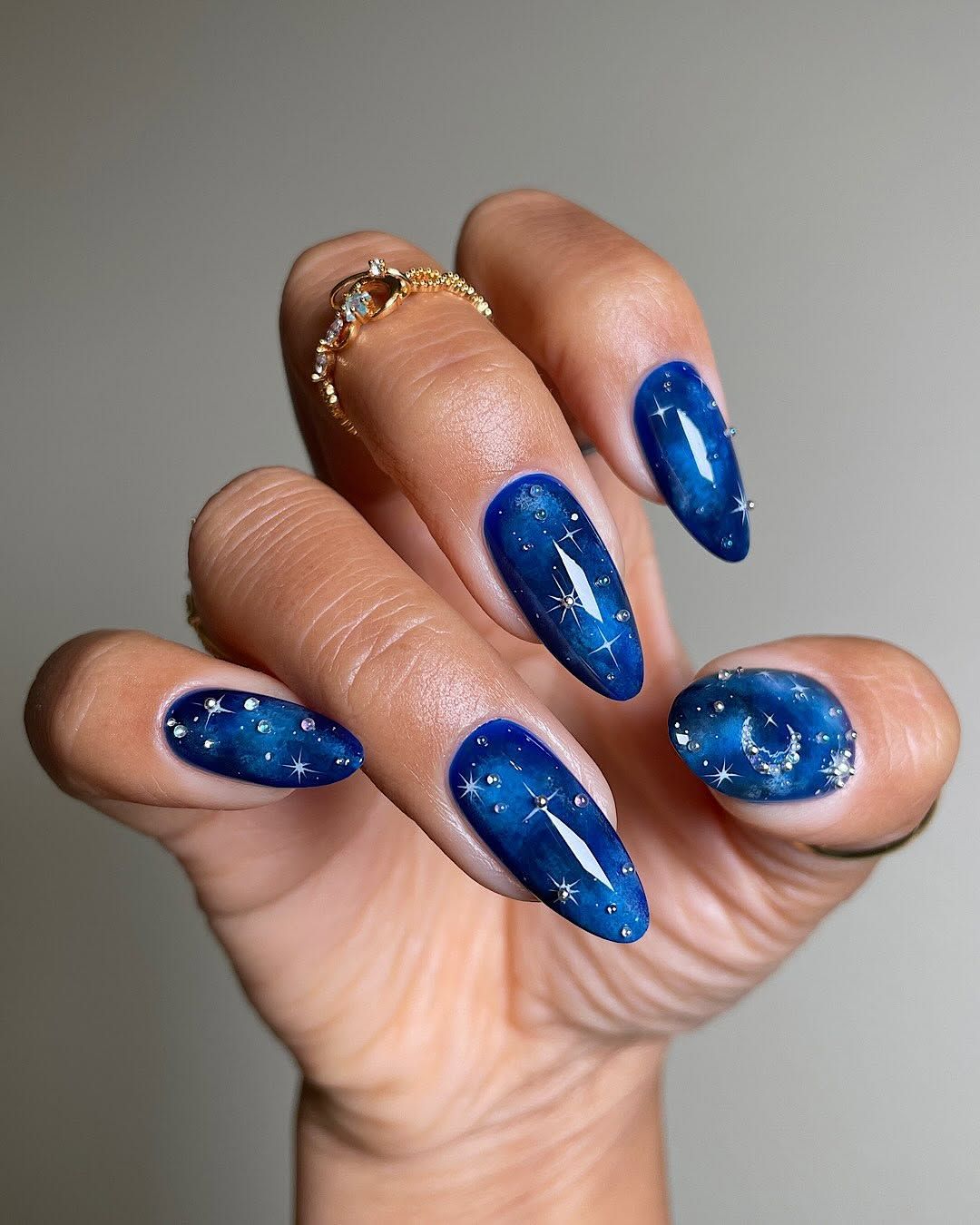 Deep Blue Galaxy Stiletto Nails Deep Blue Galaxy Stiletto Nails — Medium Length Winter Nails