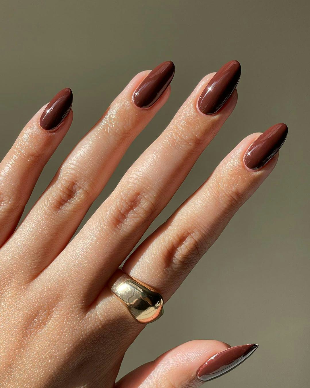 Rich Deep Chocolate Glossy Almond Nails Rich Deep Chocolate Glossy Almond Nails — Chocolate Brown Nails