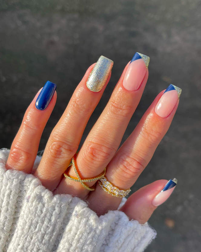 Deep Blue Glitter French Tips Deep Blue Glitter French Tips — Winter Blue Nails