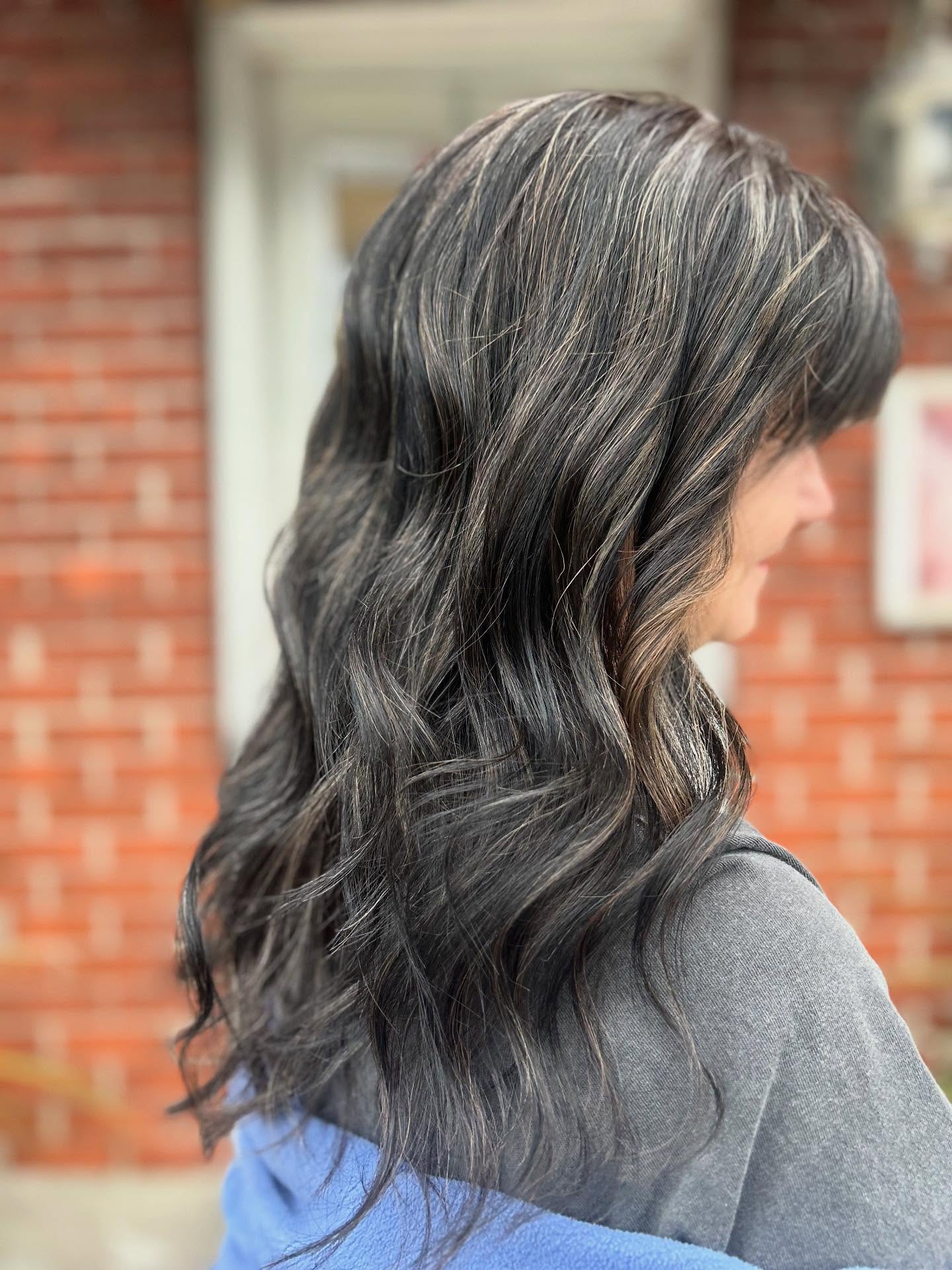 Mid-Back Shag Textured Layers — Gray Blending Highlights