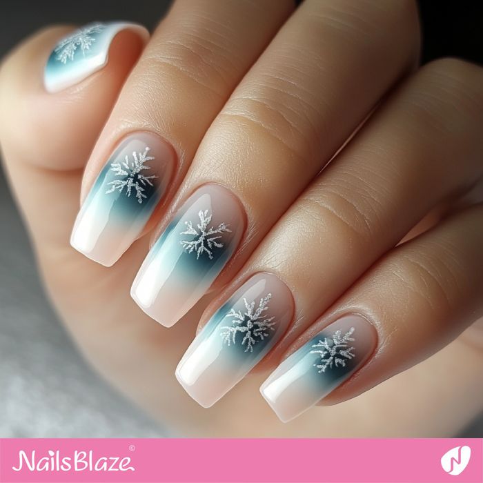 Glossy Visual Idea Glossy Visual Idea — Winter Ombre Nails