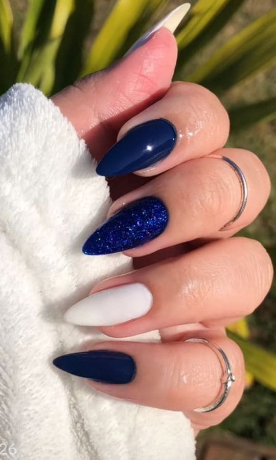 Glossy And Glitter Navy Blue Glitter Stilettos Glossy And Glitter Navy Blue Glitter Stilettos — Winter Stiletto Nails