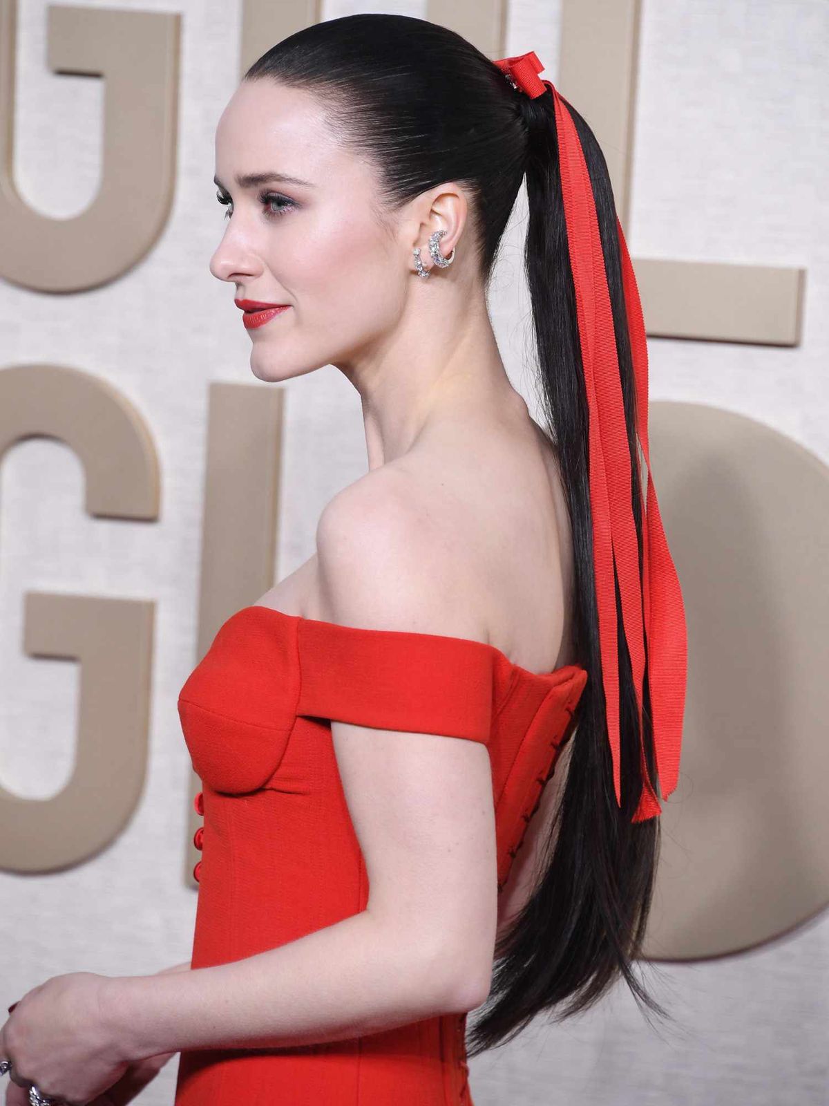 Visual Idea — Winter Ponytail Hairstyles