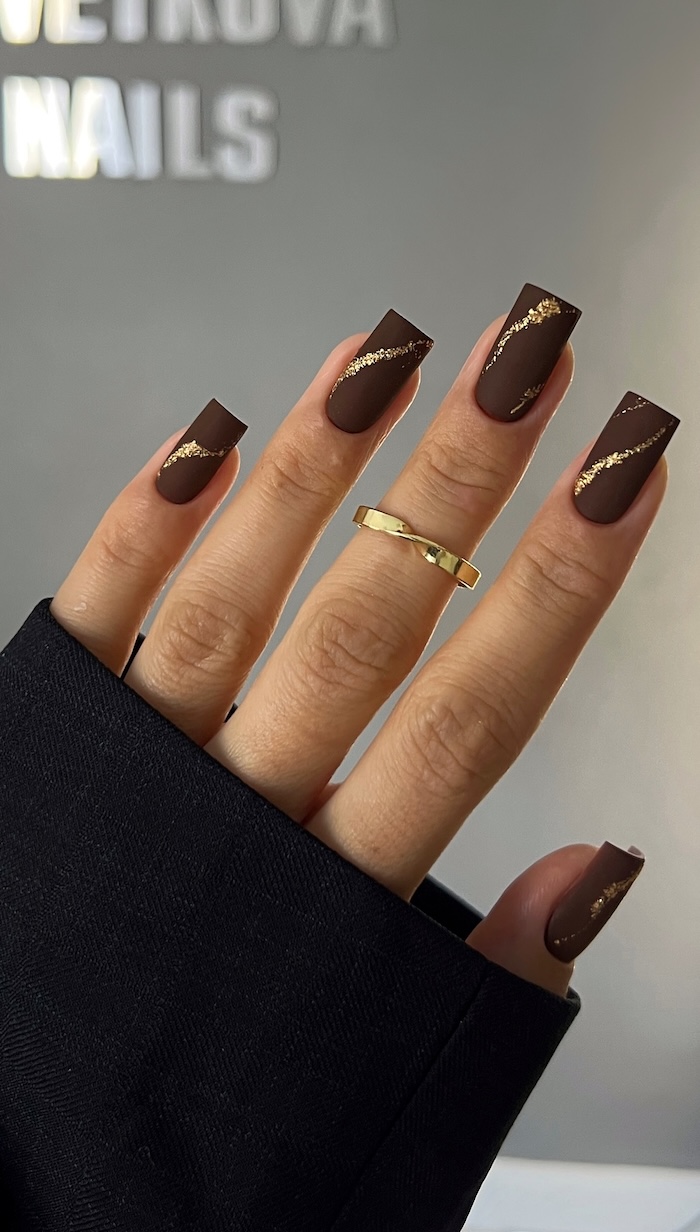 Matte Dark Brown with Gold Foil Accents Matte Dark Brown with Gold Foil Accents — Chocolate Brown Nails