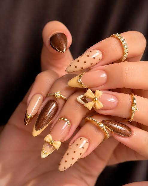 Stiletto Mocha With Bows Stiletto Mocha With Bows — Mocha Nails