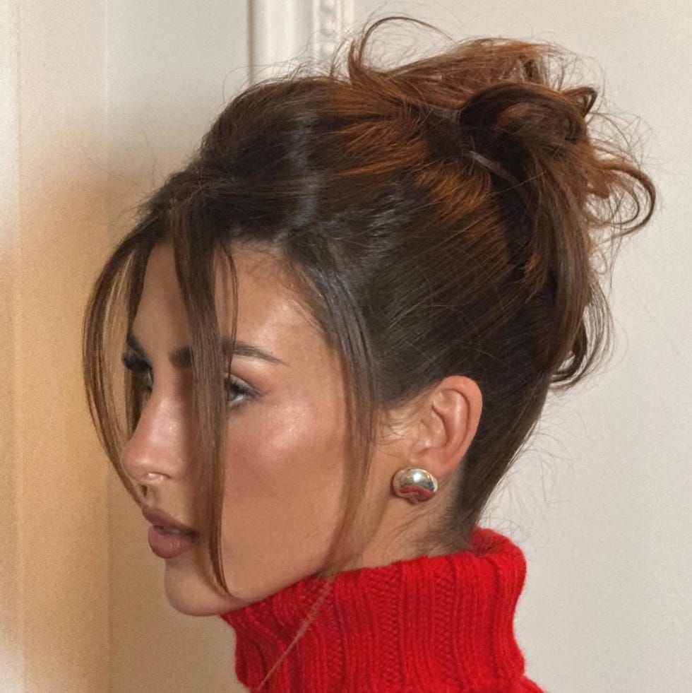 Messy Bun With Curtain Bangs Messy Bun With Curtain Bangs — Easy Winter Hairstyles
