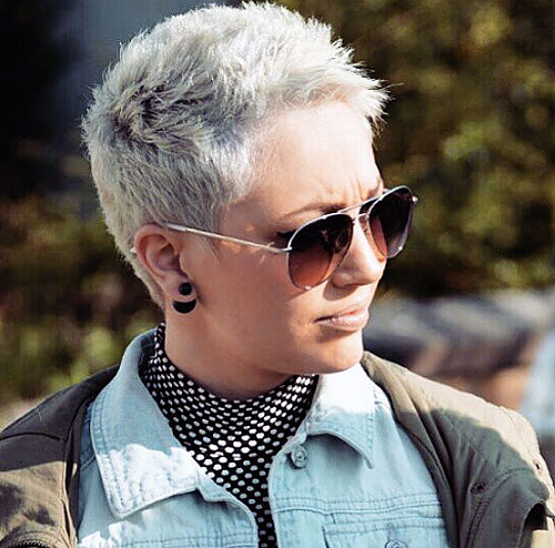 платиновый блонд Visual Idea — Winter Pixie Haircuts