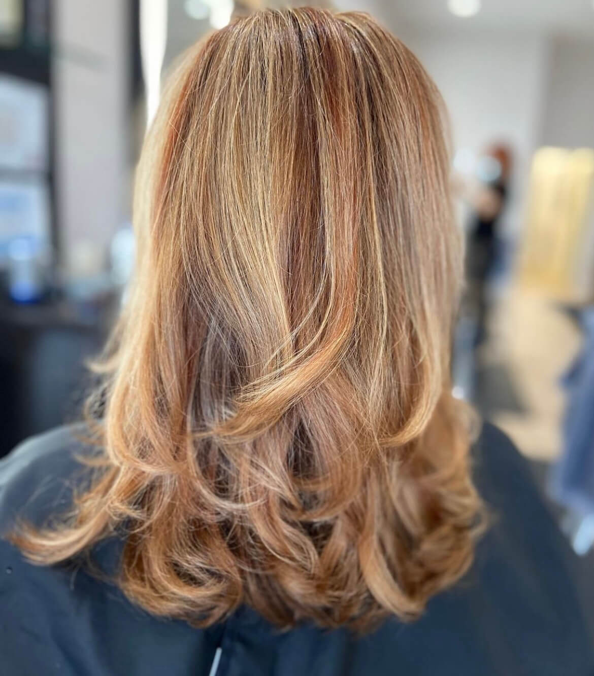 Dark Brown Base With Ash Blonde Balayage Ash Blonde Balayage on Dark Brown Collarbone Hair Dark Brown Base With Ash Blonde Balayage Ash Blonde Balayage on Dark Brown Collarbone Hair — Winter Balayage