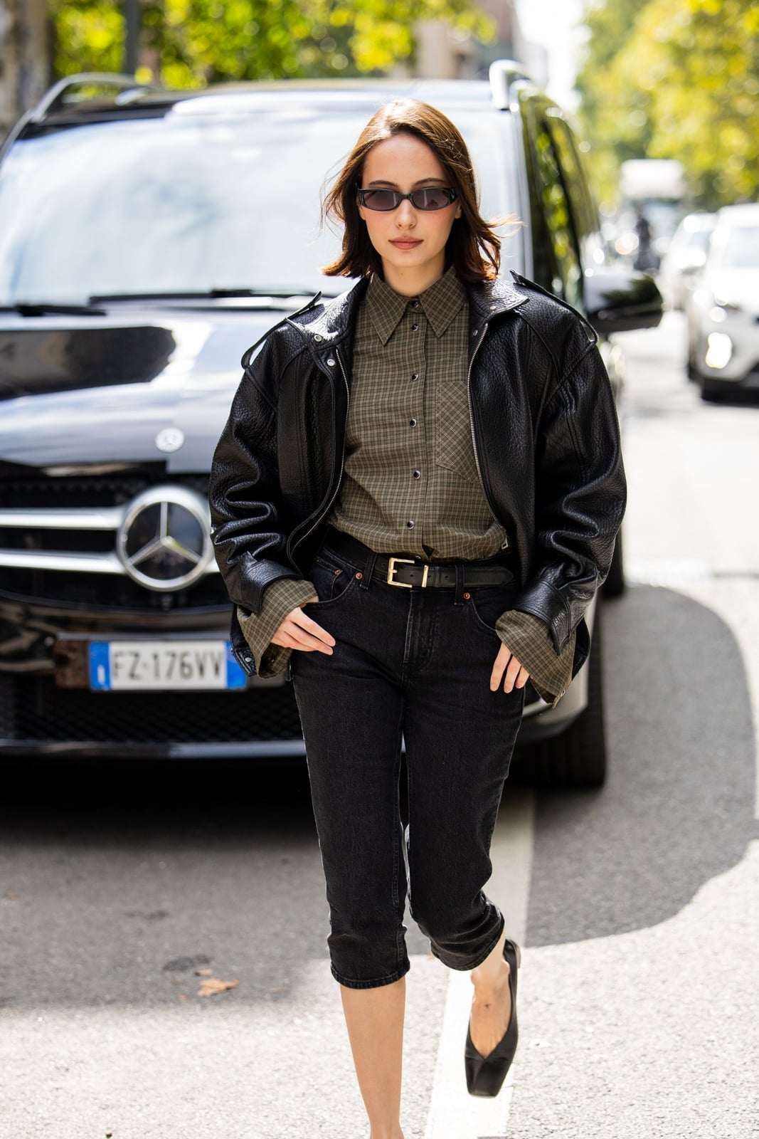 Casual Outfit with Leather Jacket and Plaid Shirt — Aesthetic Black Capri Pants Outfit