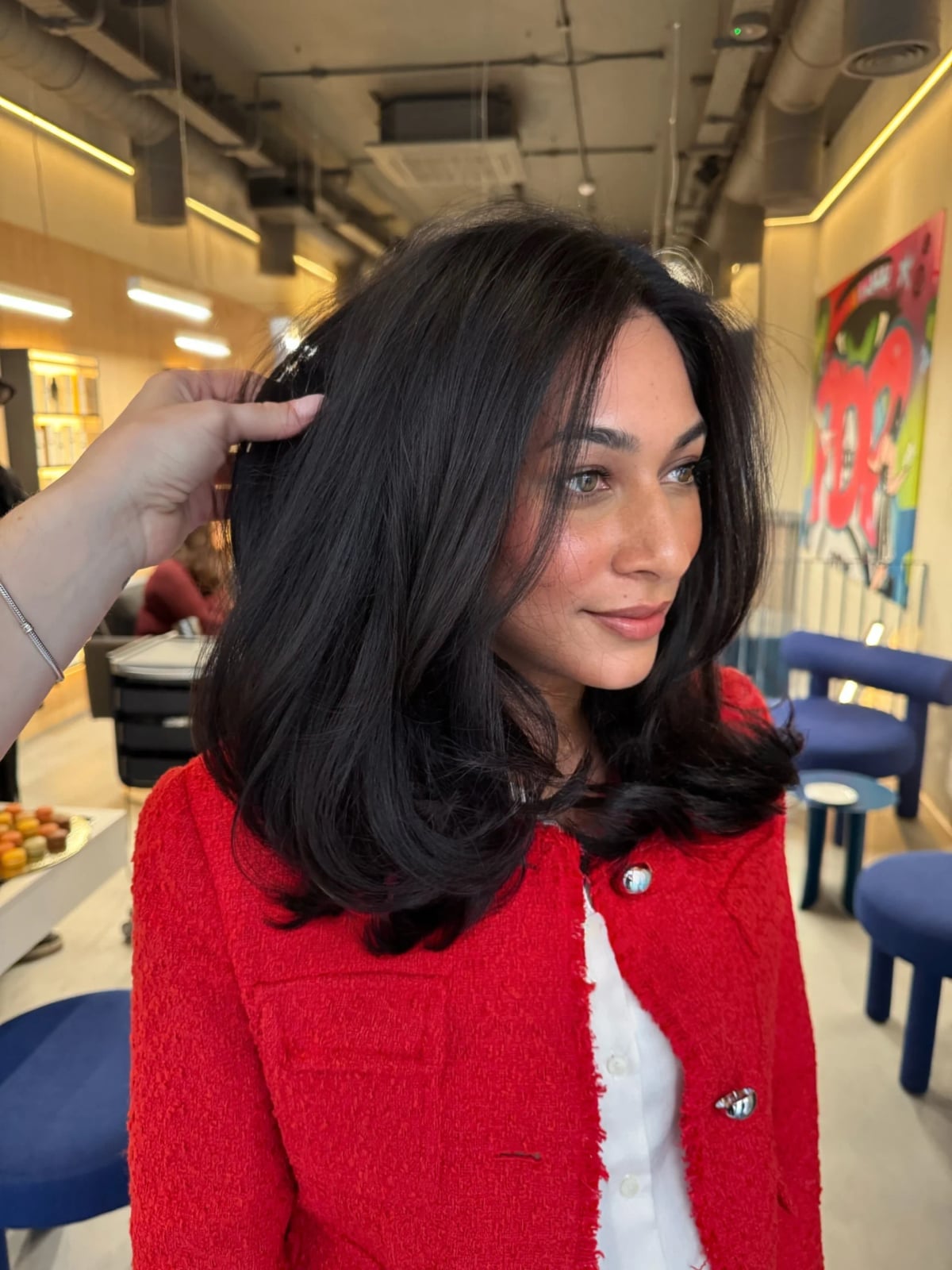 Mid-Back Dark Brown With Long Layers Mid-Back Dark Brown With Long Layers — Aesthetic Thin Hair