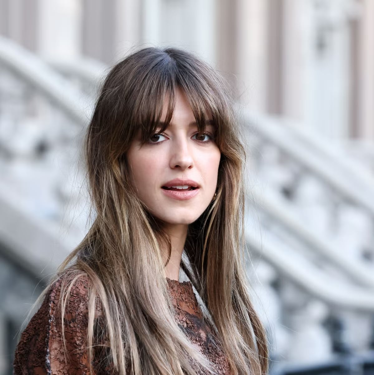 Mid-Back Dark Blonde With Curtain Bangs Mid-Back Dark Blonde With Curtain Bangs — Aesthetic Thin Hair