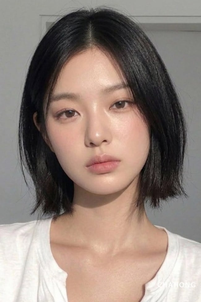 Glossy Black Blunt Bob Glossy Black Blunt Bob — Aesthetic Thin Hair