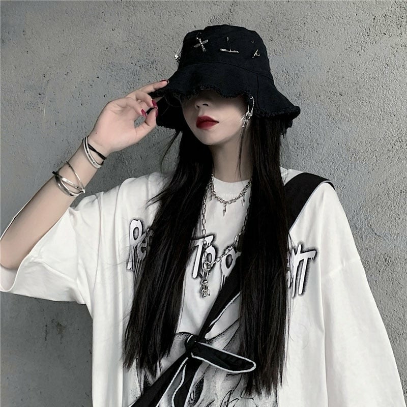 Graphic Tee With Distressed Bucket Hat — Alt Style