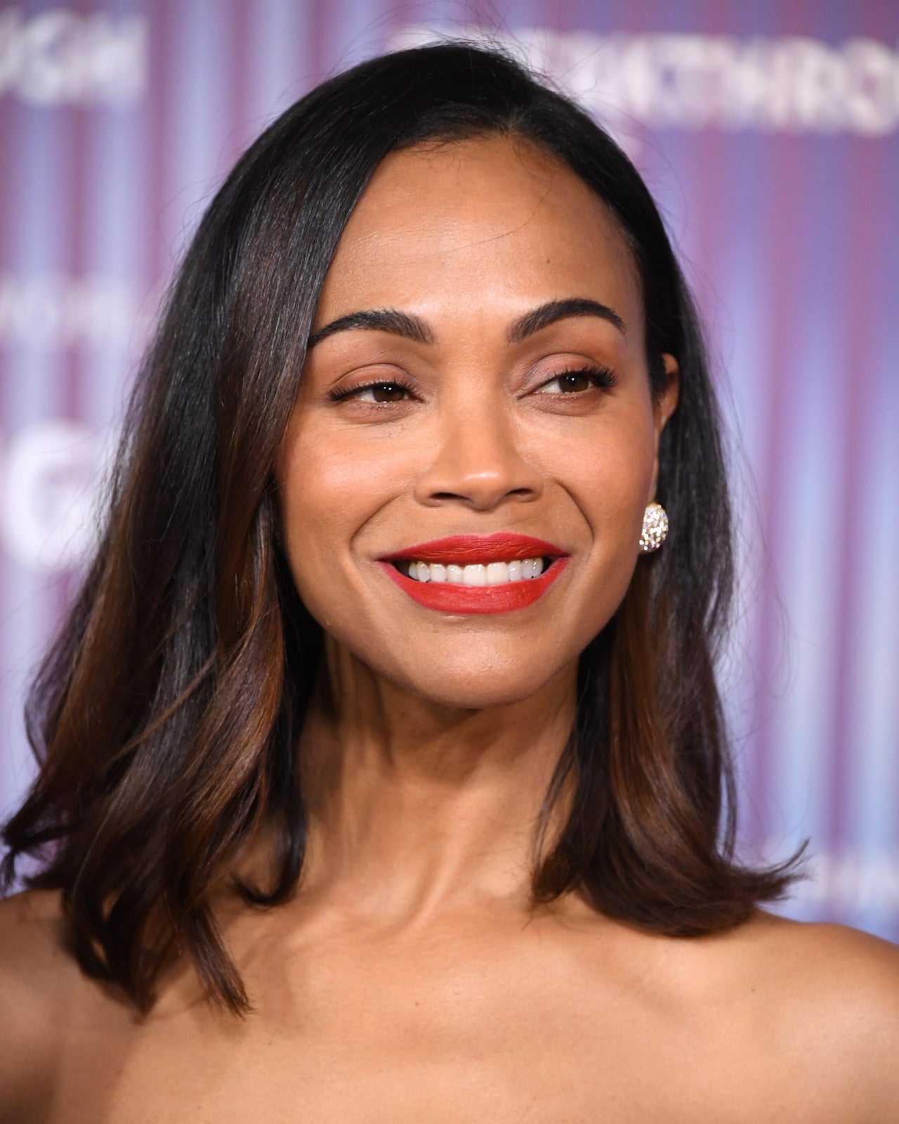 Thick Wavy Collarbone Lob Subtle Highlights Thick Wavy Collarbone Lob Subtle Highlights — Best Chic Hairstyles