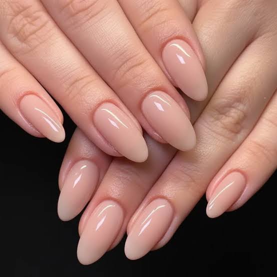 Smooth Milky Gloss Short Almond Nails — Best Gel Nails