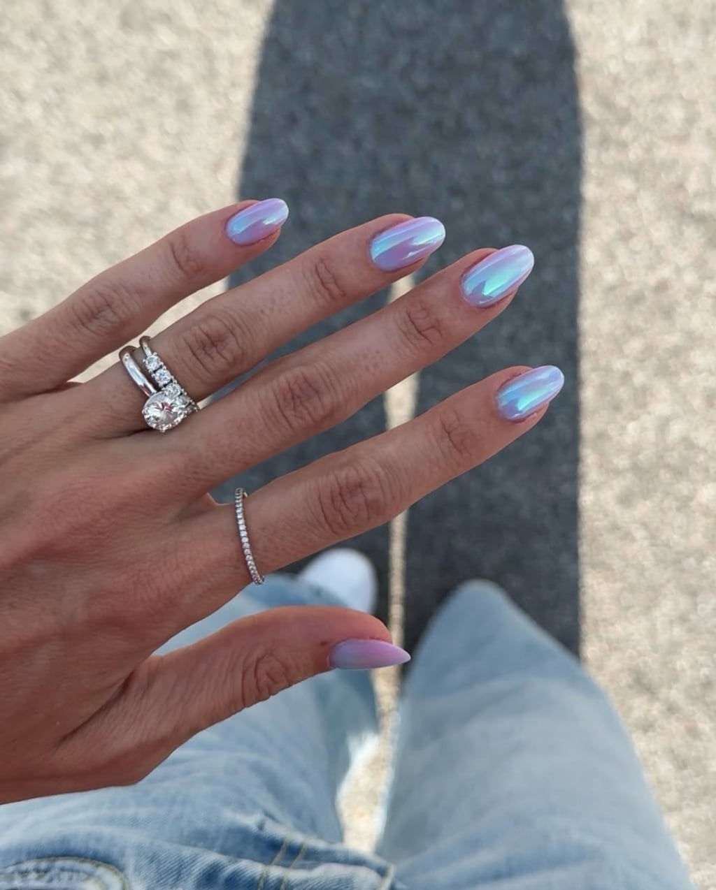 Iridescent Chrome Medium Almond Nails, Solid Color On All Nails — Blue Chrome Nails