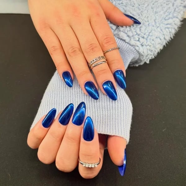 Deep Blue Chrome Cat-Eye Long Stiletto Nails — Blue Chrome Nails