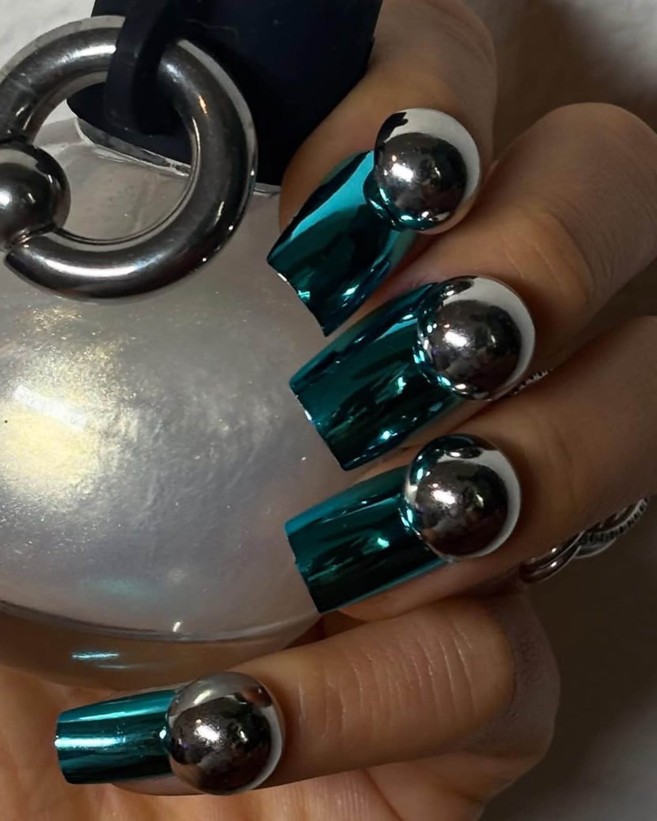 Bright Blue Chrome Short Oval Nails — Blue Chrome Nails