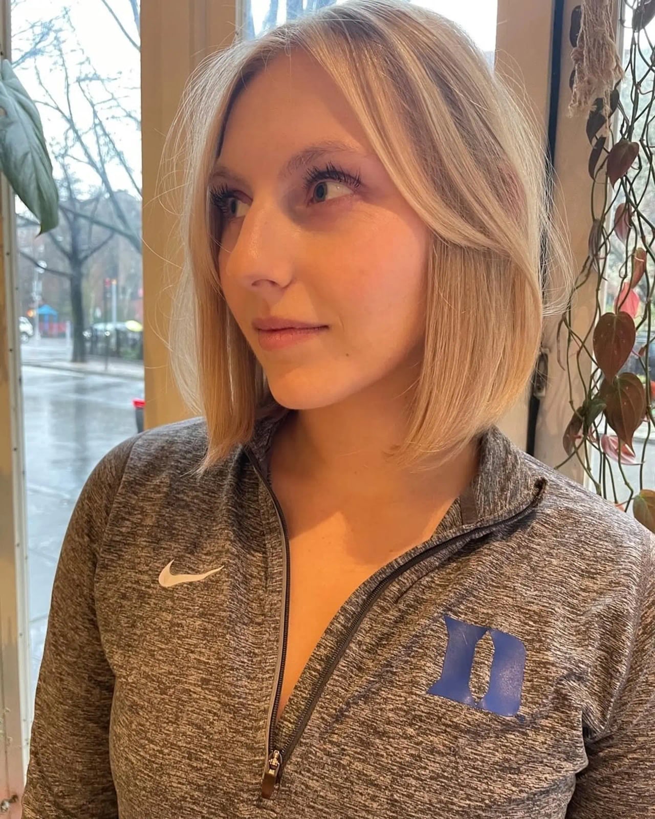 Light Blonde Bob Face Framing Layers — Blunt Bob