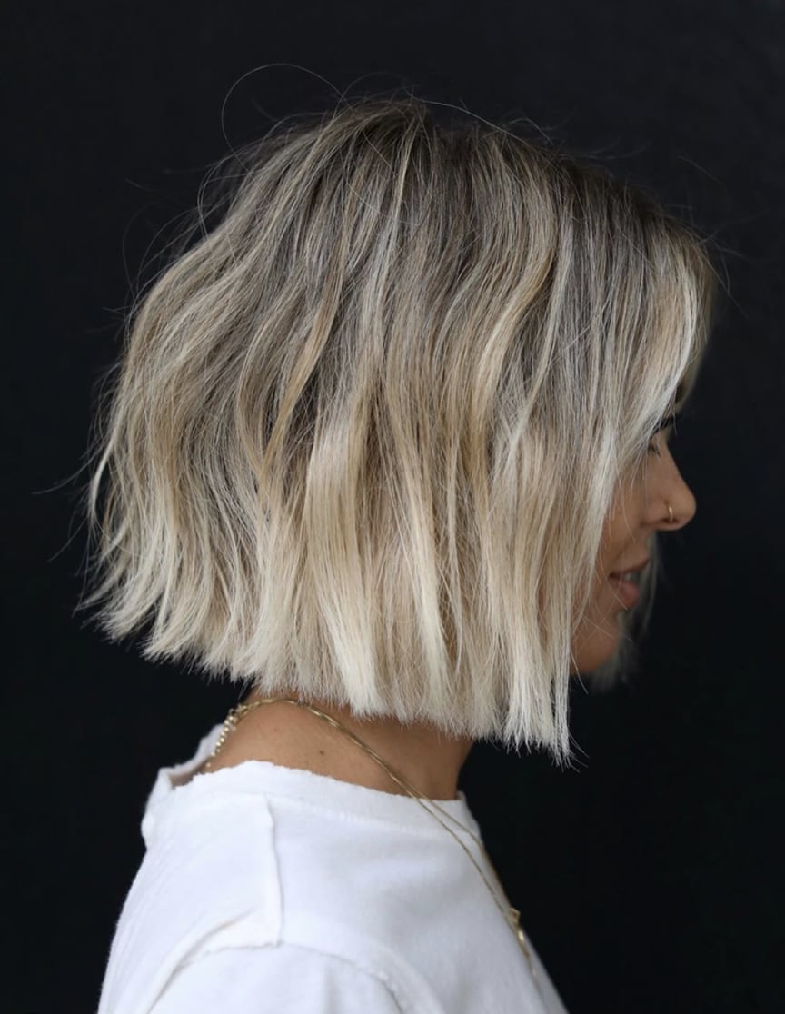 Collarbone Bob Wavy Blonde Lived-in, Middle — Blunt Bob