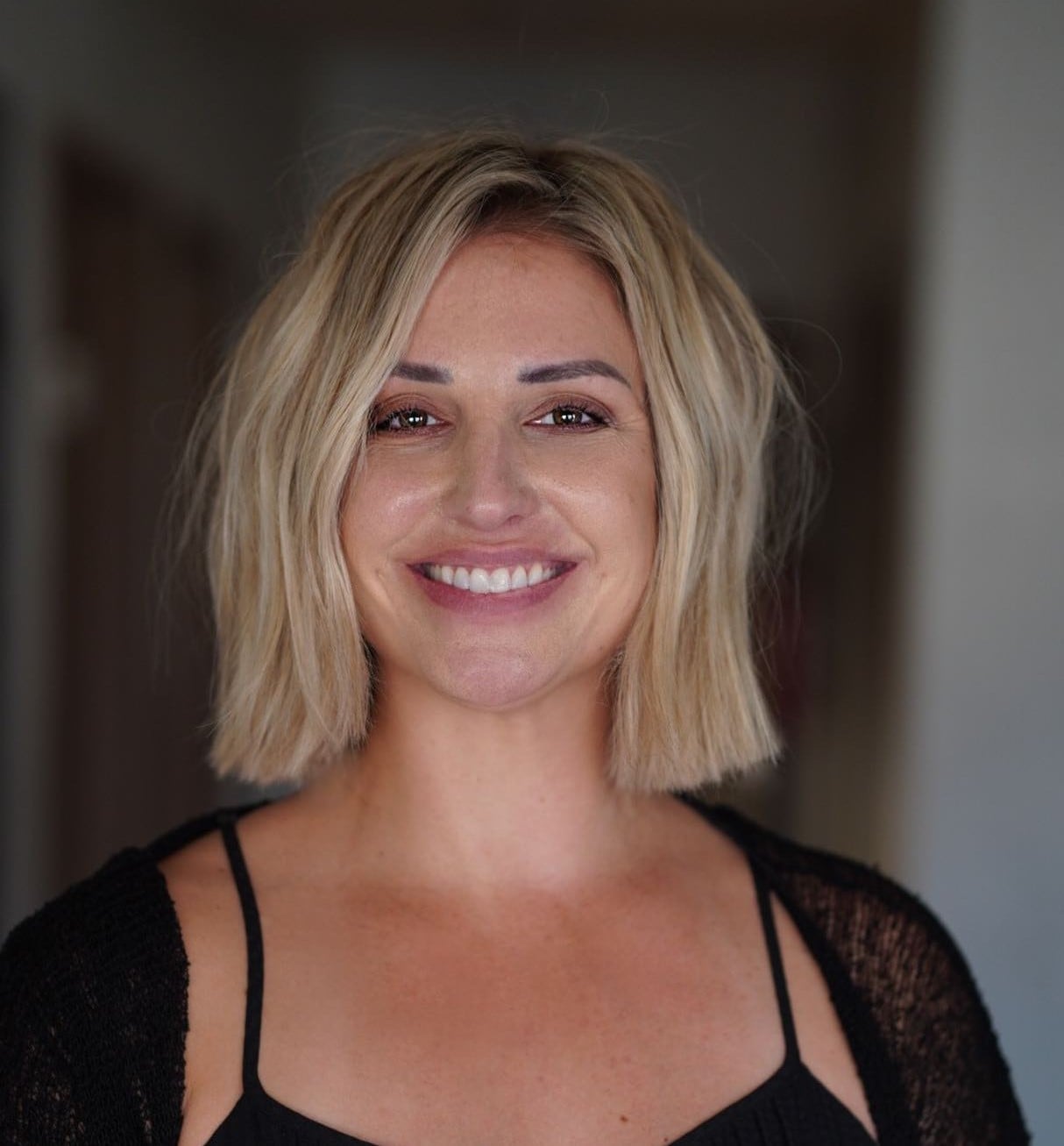 Textured Ash Blonde Chin Bob — Blunt Bob