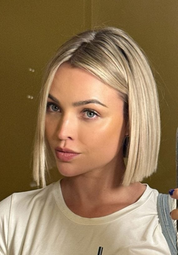 Platinum Blonde Chin Bob Sleek Blowout — Blunt Bob