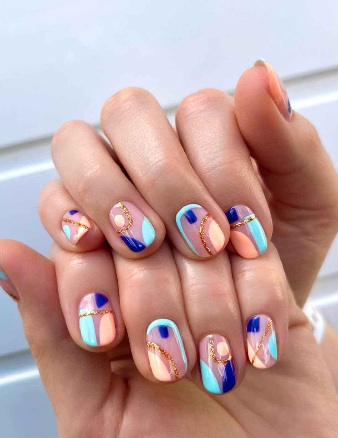 Short Oval Color Block with Gold Lines — Classy Abstract Nails
