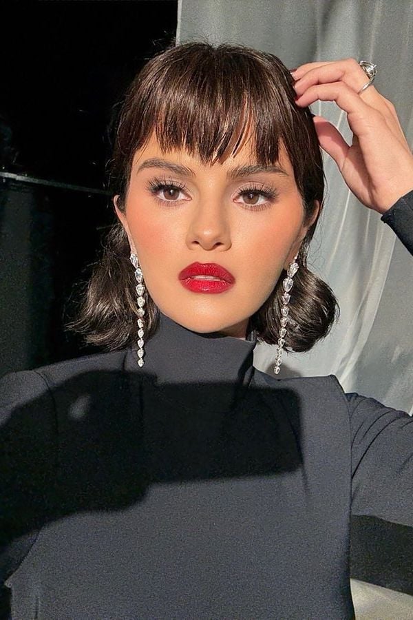 Chin Length Bob With Blunt Fringe — Classy Bangs Style