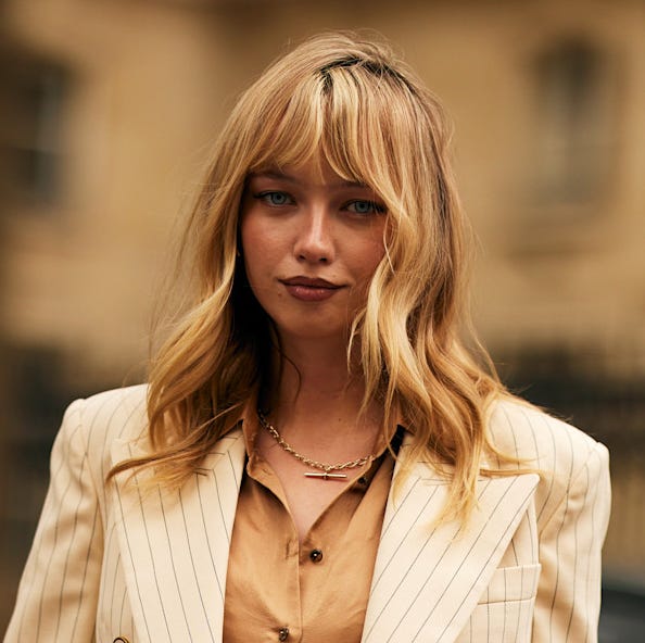 Chin Length French Bob With Blunt Bangs, Honey Blonde — Classy Bangs Style