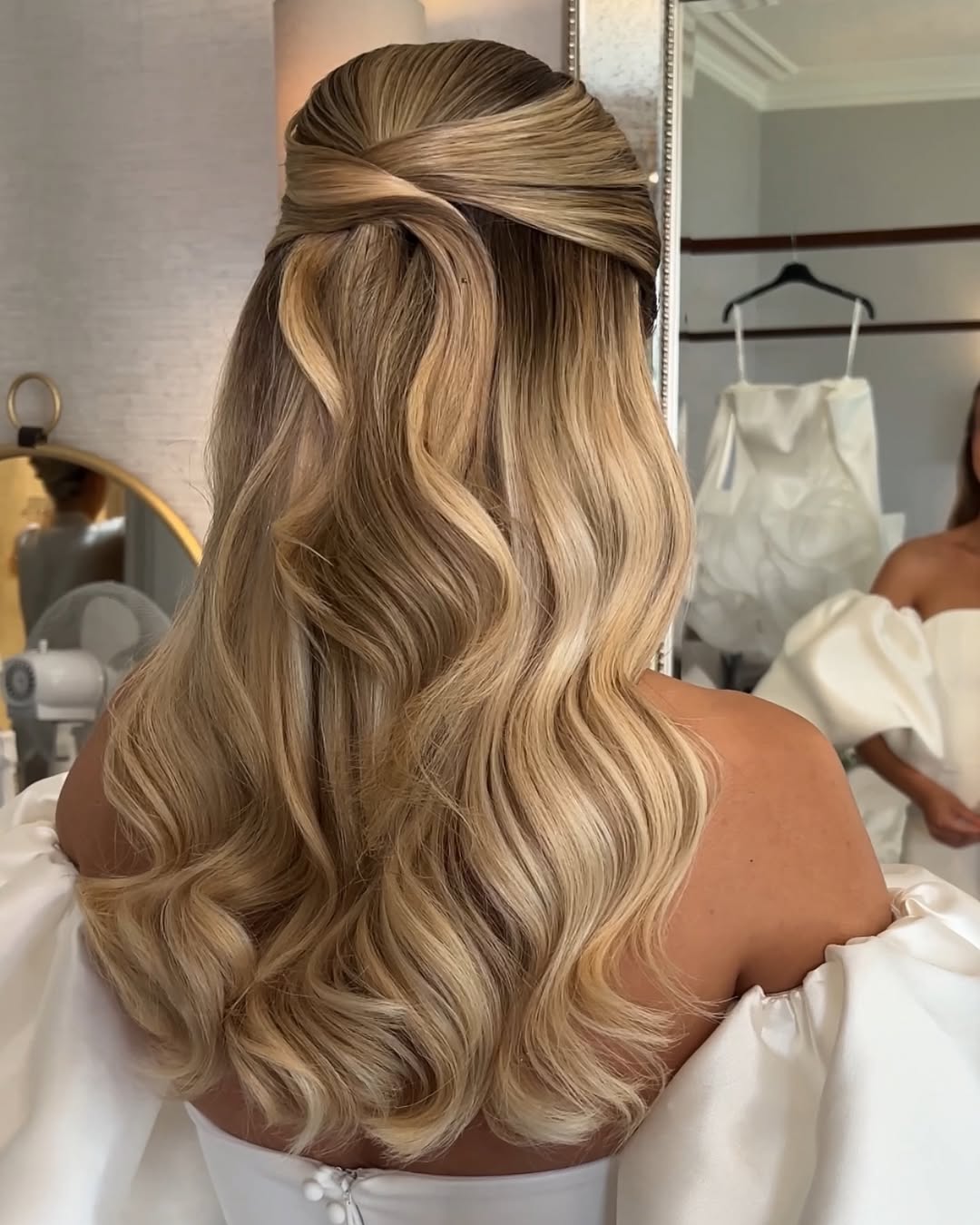 Honey Blonde Half-Up Half-Down With Soft Curls — Classy Bridal Hair