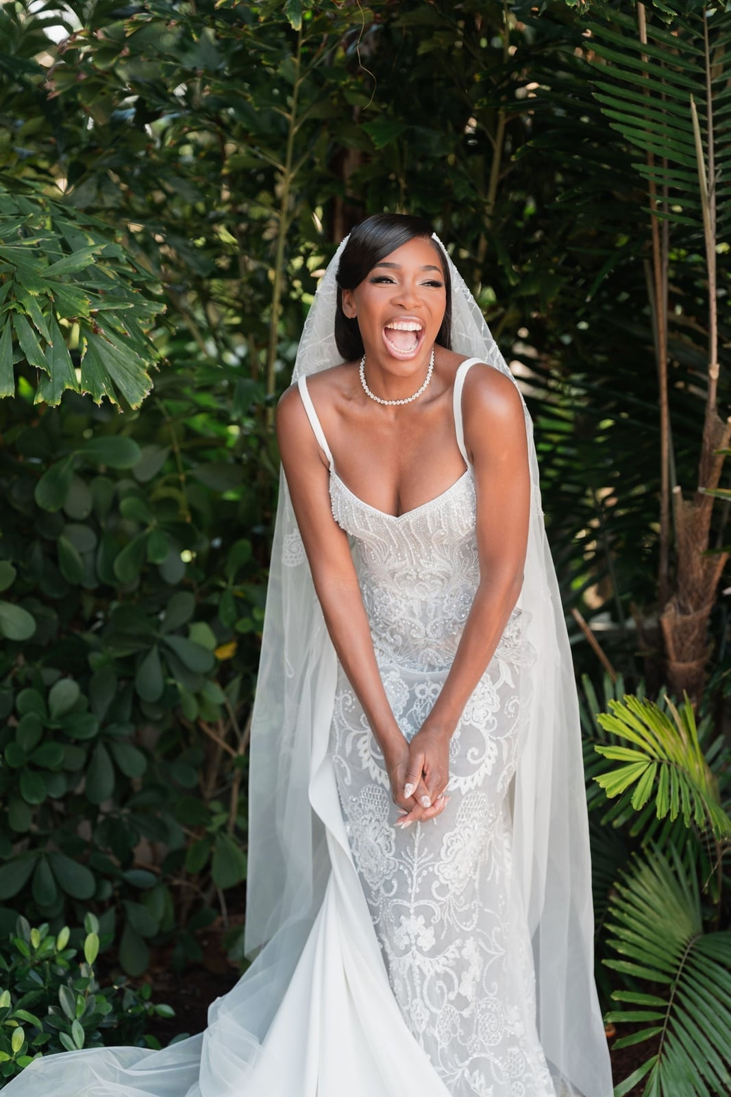 Chin Length Bob With Side-Swept Bangs And Veil — Classy Bridal Hairstyles
