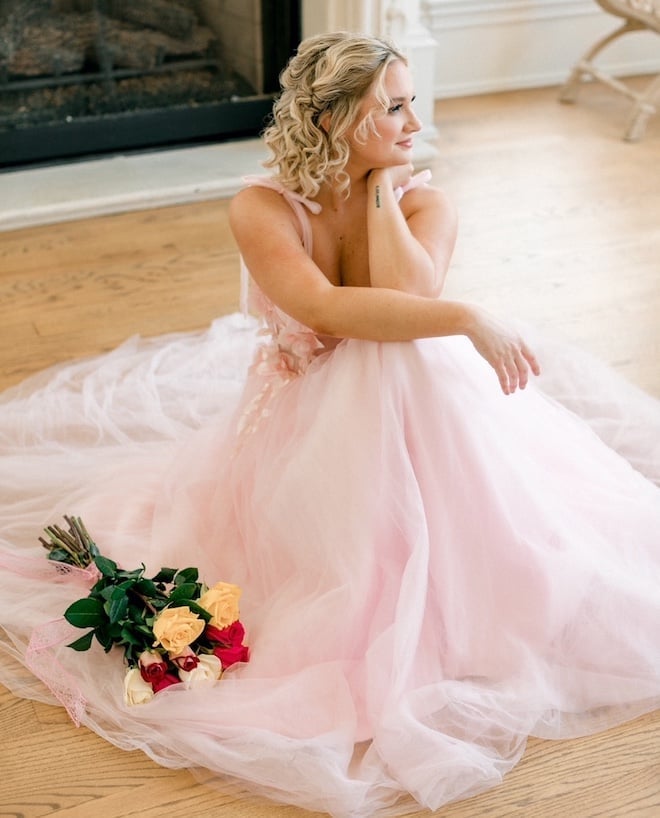 Blonde Collarbone Curls With Middle Part — Classy Bridal Hairstyles
