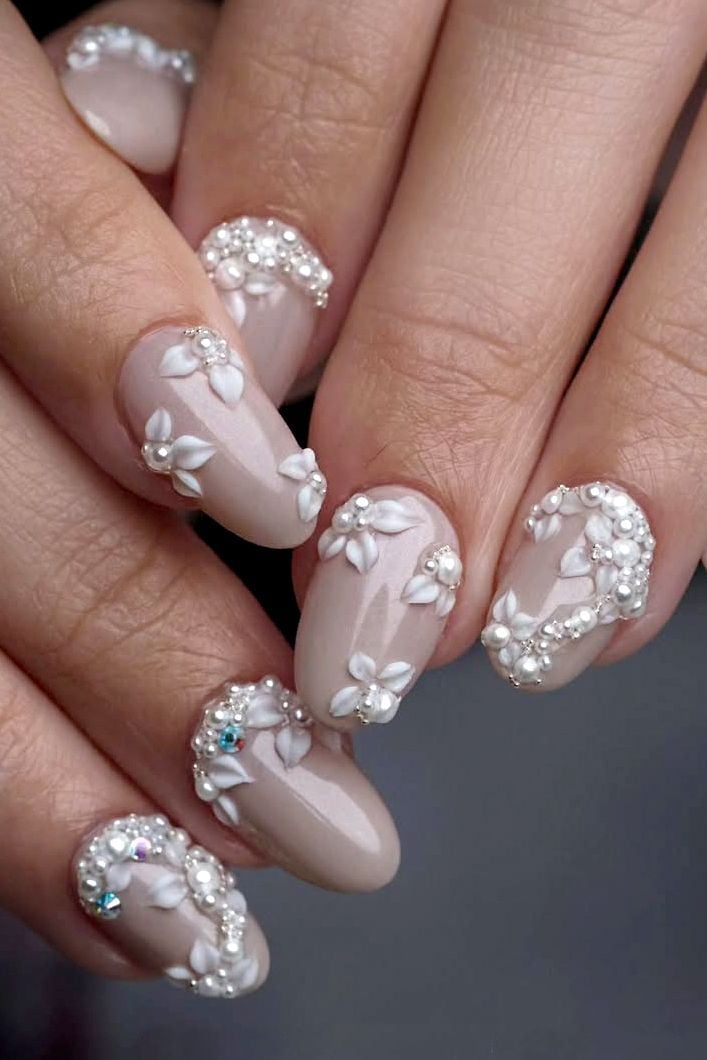 Medium Oval Nude 3D Flowers Pearls — Classy Bride Nail