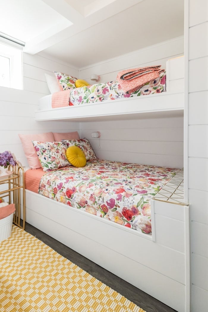 White Built In Bunk Bed with Floral Bedding — Classy Bunk Bed Ideas