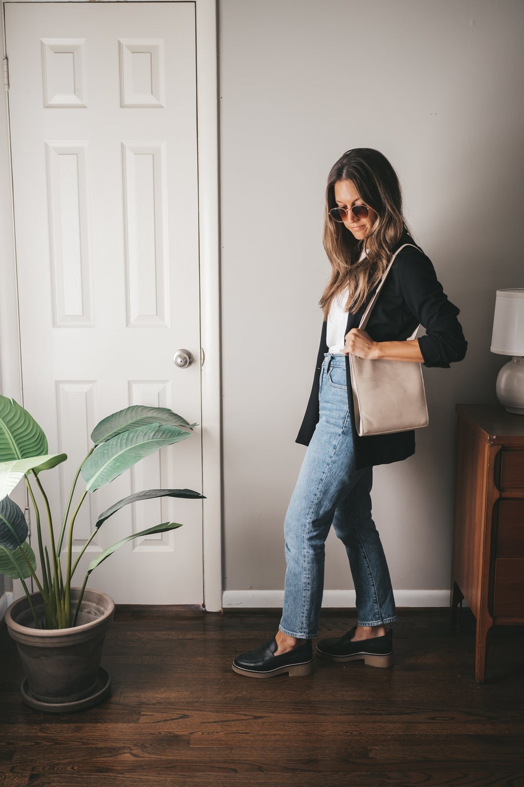 Black blazer with white tee and straight-leg jeans — Classy Casual Outfits