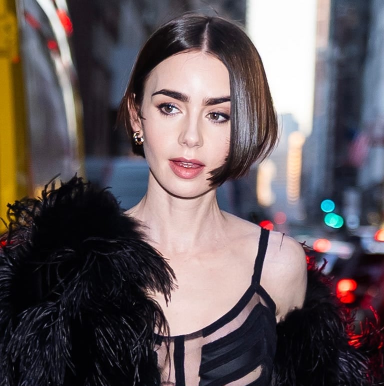 Sleek Chin Length Bob With Side Swept Bangs Sleek Chin Length Bob With Side Swept Bangs — Classy Chin Length Hair