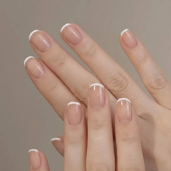 Nude Base White French Tip Short Oval, Glossy — Classy Clean Girl Nails