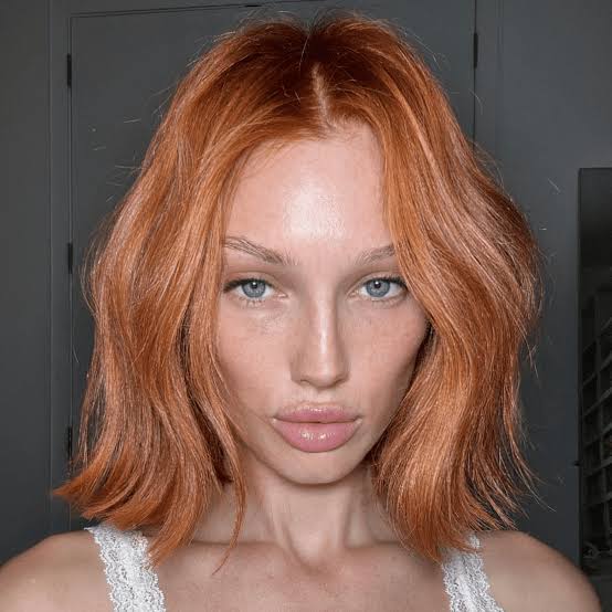 Bright Uniform Copper Bob With Curtain Bangs Bright Uniform Copper Bob With Curtain Bangs — Classy Copper Hair