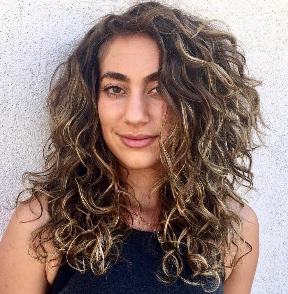 Defined Mid-Back Curls With Blonde Highlights — Classy Curly Hair Hairstyles