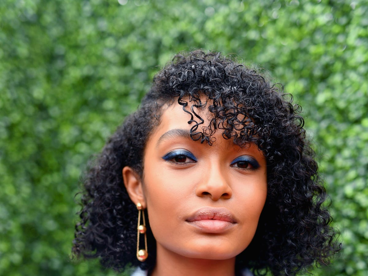 Collarbone Layers With Face-Framing Pieces — Classy Curly Hair Natural