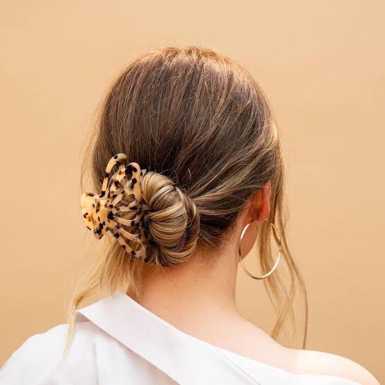 Mid-Back Half Up Half Down Twisted Mid-Back Half Up Half Down Twisted — Classy Dirty Hair Hairstyles