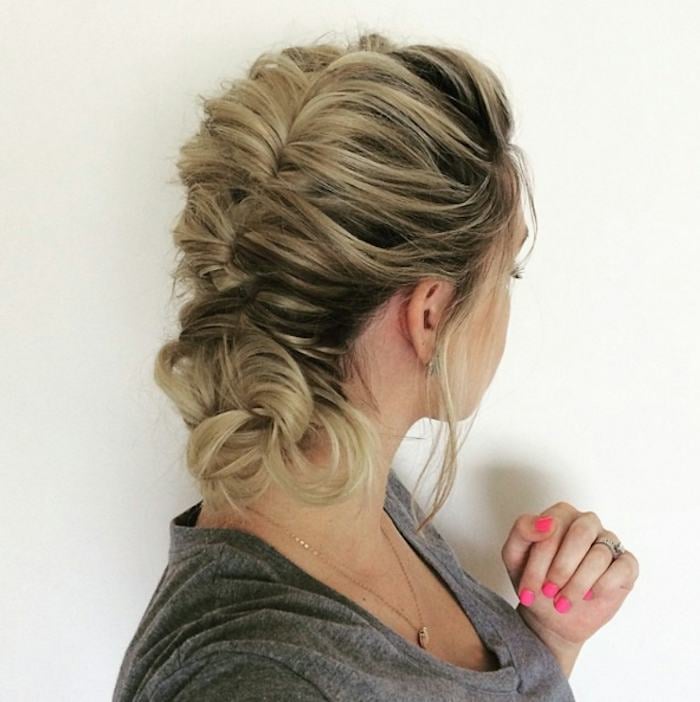 Messy Braid Shoulder Length Highlights Messy Braid Shoulder Length Highlights — Classy Dirty Hair Hairstyles