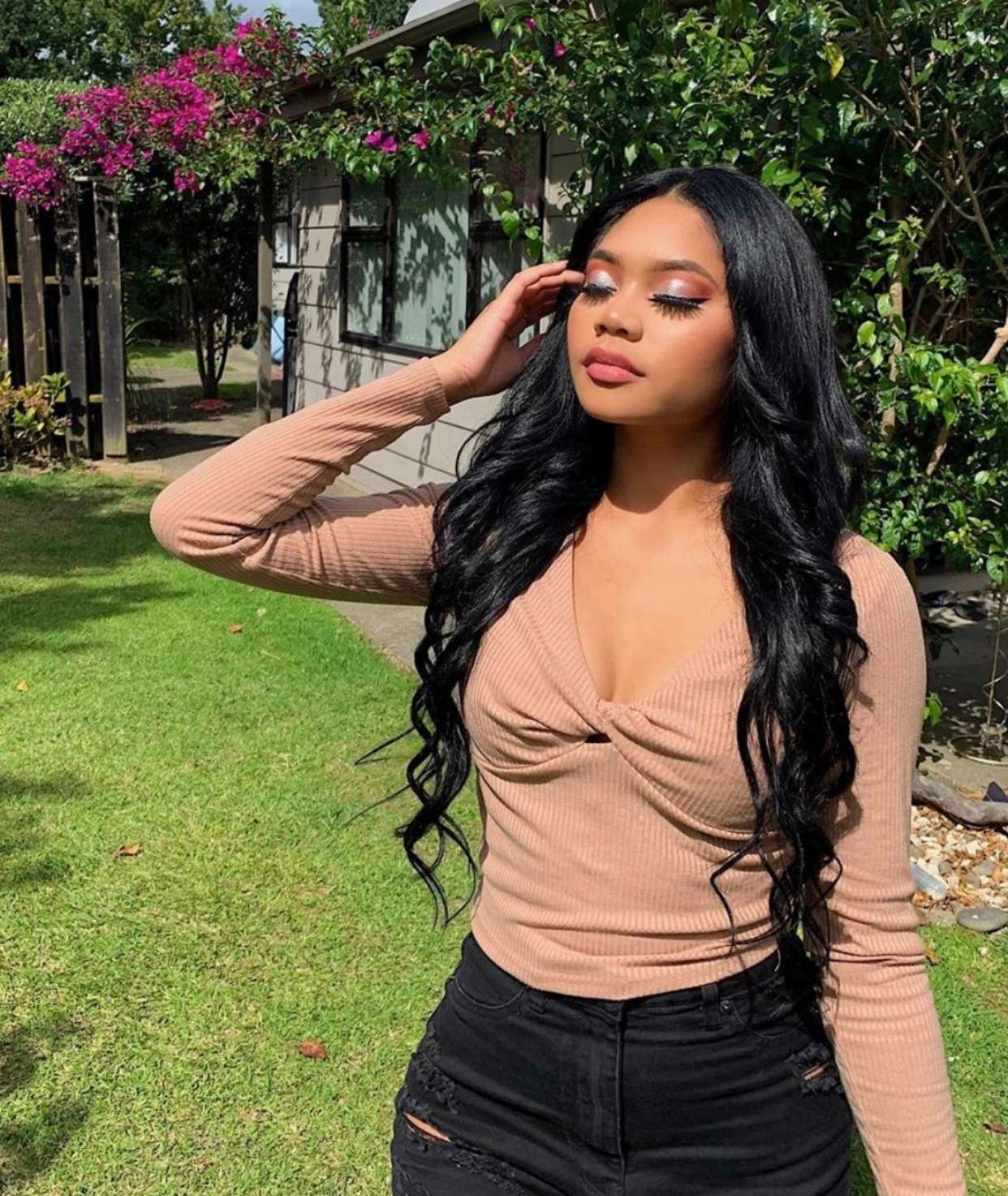 Mid-Back Jet Black Wavy Blowout, Close-Up Take — Classy Extensions Hair