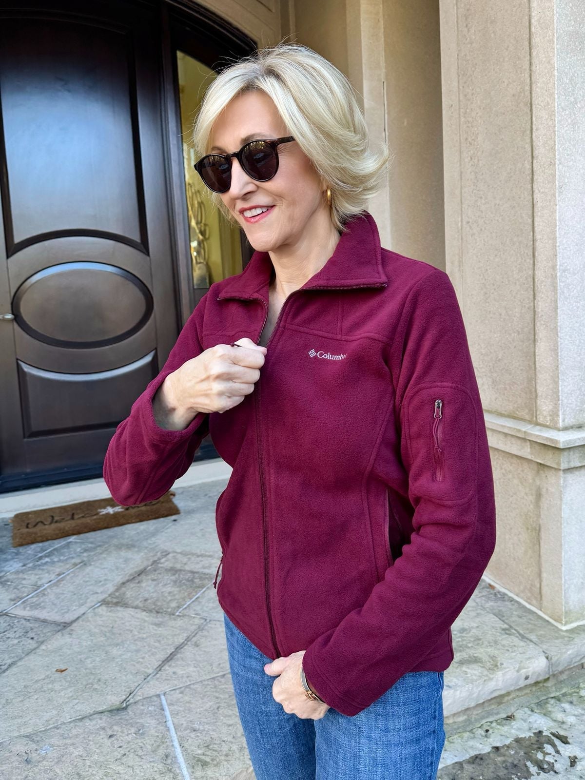 Burgundy Fleece Jacket with Straight-Leg Jeans — Classy Fleece Outfits