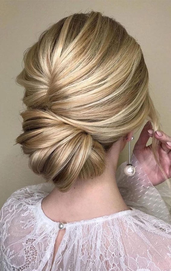 Thick Wavy Blonde Hair Elegant Twisted Low Bun — Classy Formal Hair