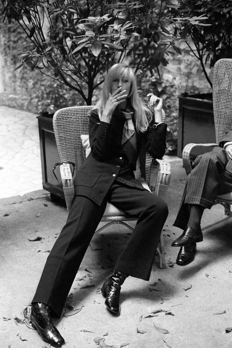 Wide Lapel Suit for Everyday Chic — Classy French Style