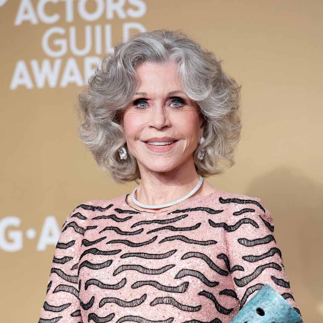 Shoulder Length Gray Curls With Volume Shoulder Length Gray Curls With Volume — Classy Frizzy Hair